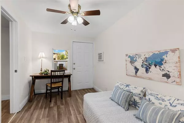 4978 71ST ST N, St Petersburg, FL 33709