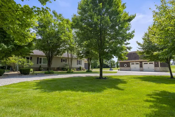 13958 Johnstown Utica Road