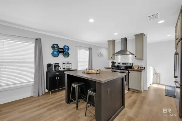 16707 Ft Morgan Road, Gulf Shores, AL 36542