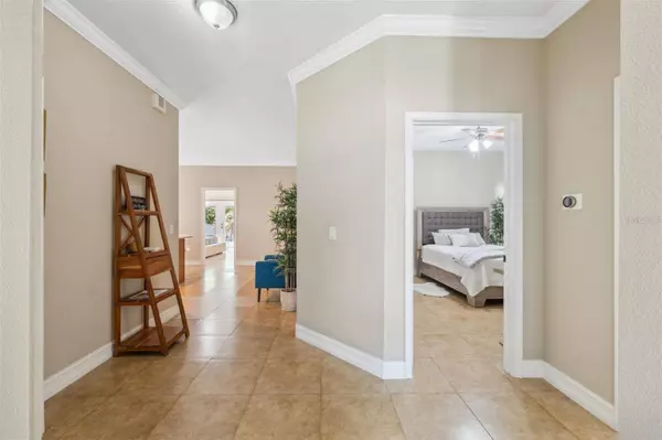 4320 W LAUREL ST, Tampa, FL 33607