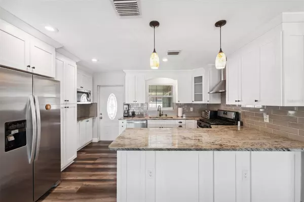 4715 W MONTGOMERY AVE, Tampa, FL 33616