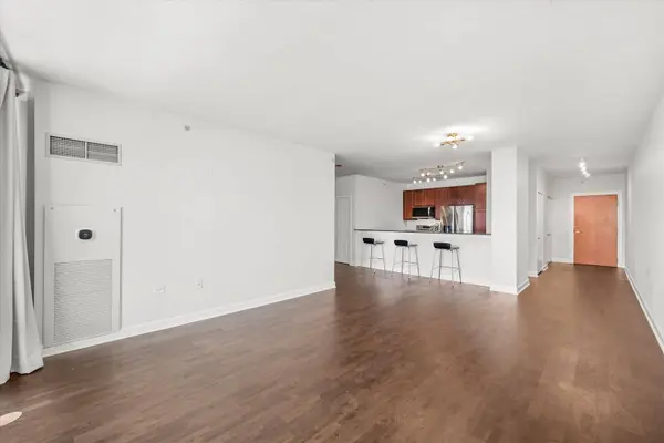 100 E 14th ST #1203, Chicago, IL 60605