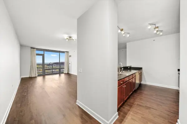 100 E 14th ST #1203, Chicago, IL 60605