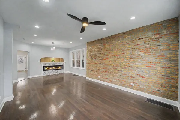 1511 N Linder AVE, Chicago, IL 60651
