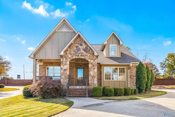 300 Wickerberry Way, Athens, AL 35611