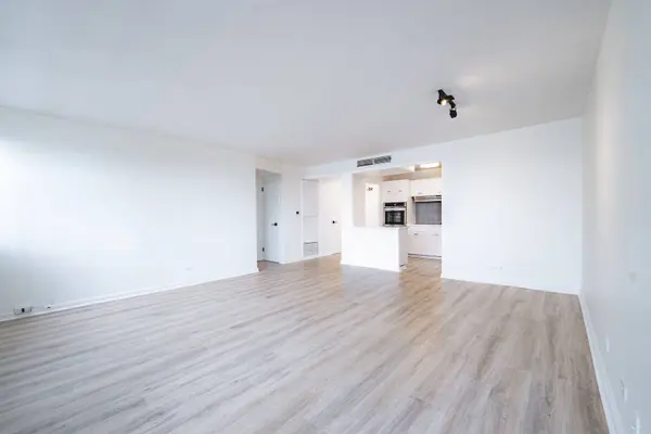 6301 N Sheridan RD #14J, Chicago, IL 60660