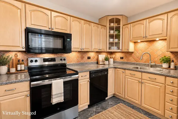 6301 N Sheridan RD #19N, Chicago, IL 60660