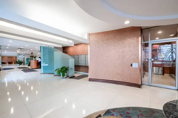 6301 N Sheridan RD #19N, Chicago, IL 60660