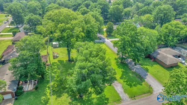 605 Hereford Drive, Athens, AL 35611