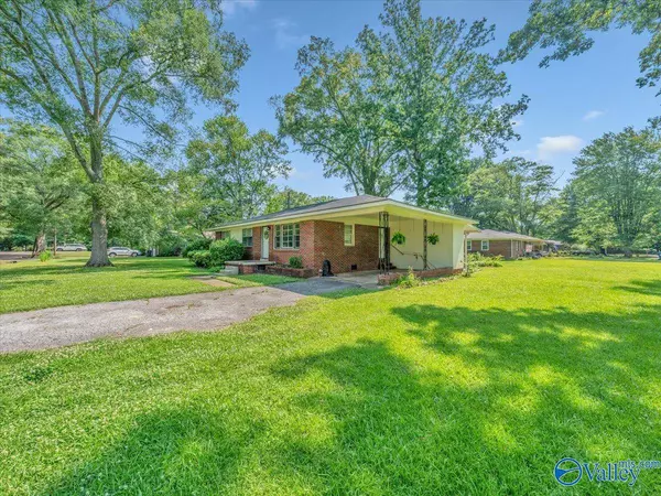 605 Hereford Drive, Athens, AL 35611