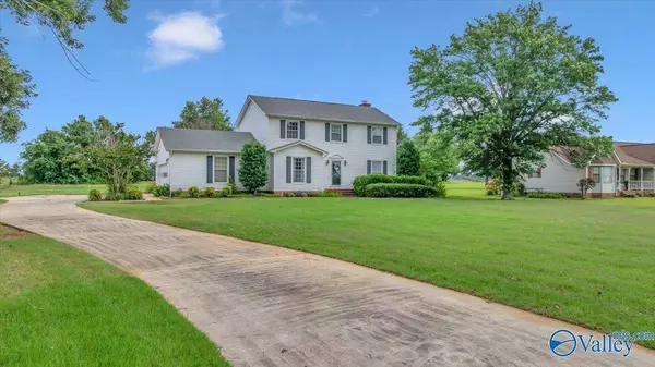 104 Whitfield Drive, Athens, AL 35613