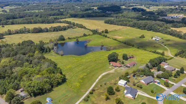 7735 County Road 170, Trinity, AL 35673