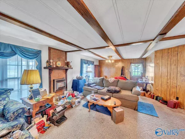 7750 County Road 170, Trinity, AL 35673