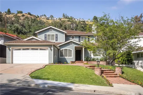 481 Paulette PL, La Canada Flintridge, CA 91011