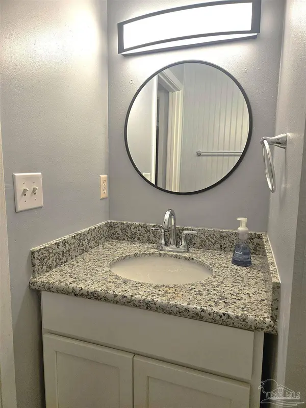 5479 Chatham Ave, Pensacola, FL 32507