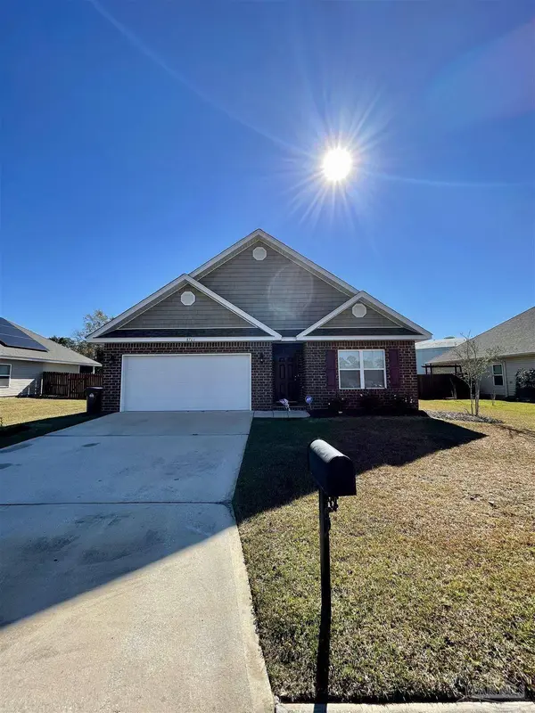 8761 Bradfield Dr, Pensacola, FL 32507