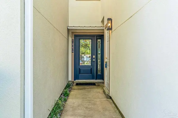 7224 Majestic Blvd, Navarre, FL 32566