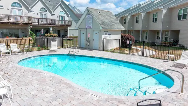 7224 Majestic Blvd, Navarre, FL 32566