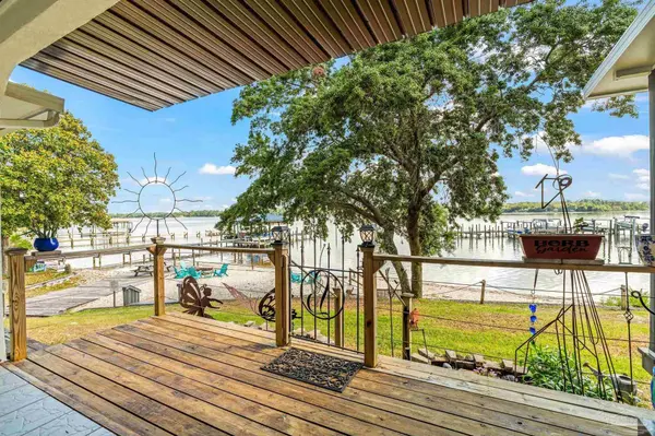 7224 Majestic Blvd, Navarre, FL 32566