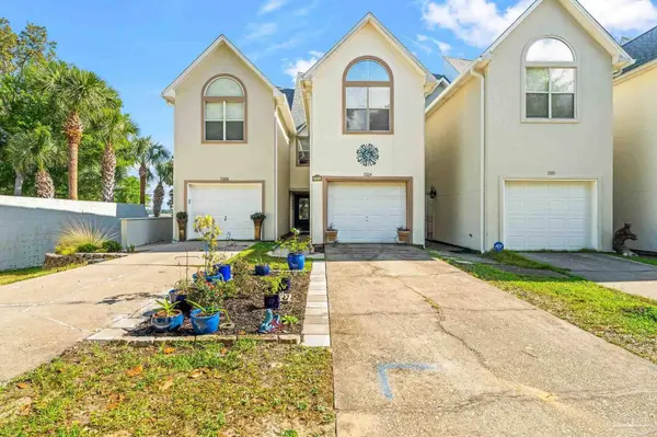 7224 Majestic Blvd, Navarre, FL 32566