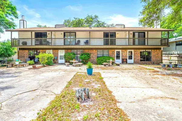 5791 Coronada Blvd, Pensacola, FL 32507