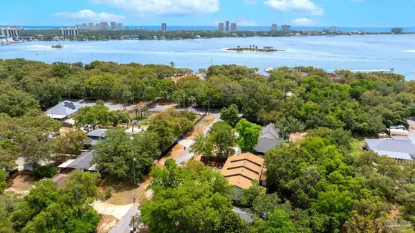 5791 Coronada Blvd, Pensacola, FL 32507