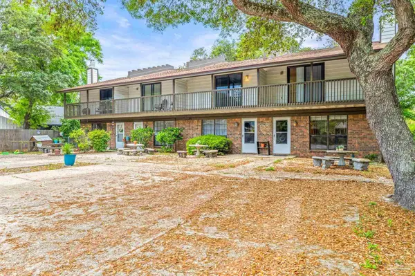 5791 Coronada Blvd, Pensacola, FL 32507