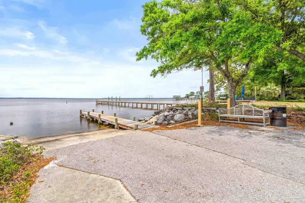 5791 Coronada Blvd, Pensacola, FL 32507