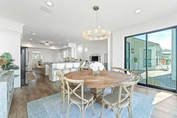 715 Ariola Dr, Pensacola Beach, FL 32561