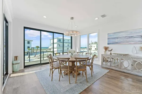 715 Ariola Dr, Pensacola Beach, FL 32561