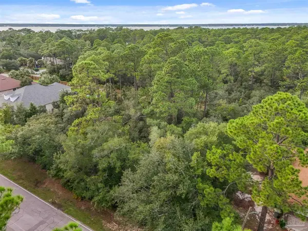 16560 Innerarity Pt Rd, Pensacola, FL 32507