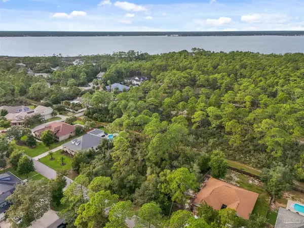 16560 Innerarity Pt Rd, Pensacola, FL 32507