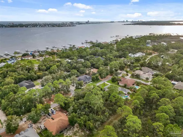 16560 Innerarity Pt Rd, Pensacola, FL 32507