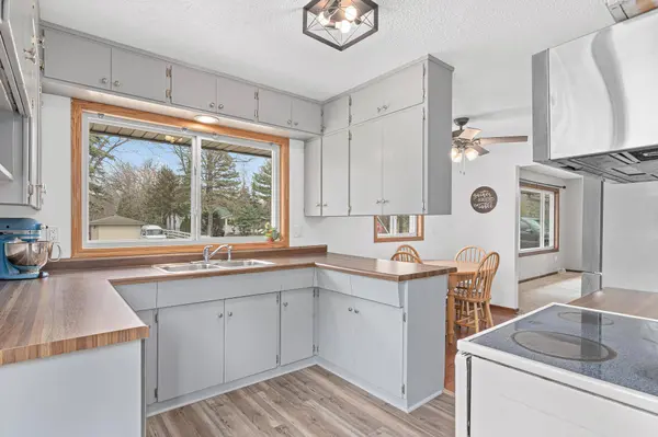 1066 132nd LN NE, Blaine, MN 55434