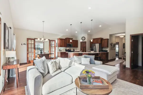 13635 Autumn WAY, Rogers, MN 55374