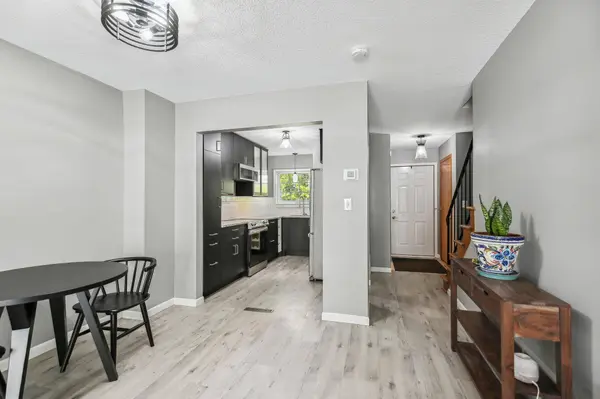 1860 Mcmenemy ST #E, Maplewood, MN 55117