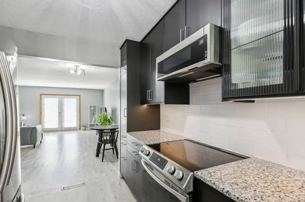 1860 Mcmenemy ST #E, Maplewood, MN 55117