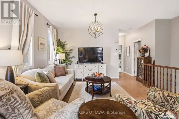 518 STONECHURCH WAY, Ottawa, ON K2J0C6