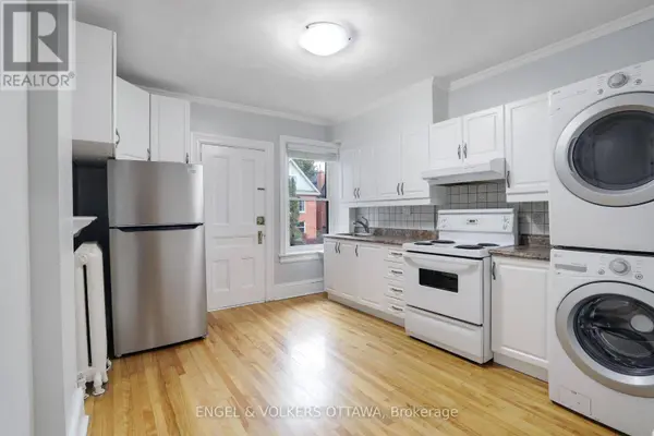 29 Argyle AVE #2, Ottawa, ON K2P1B3