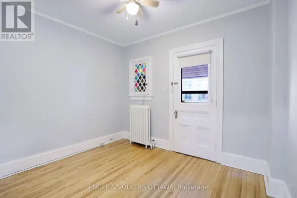 29 Argyle AVE #2, Ottawa, ON K2P1B3