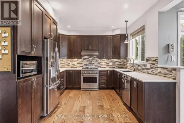 704 WRANGLER CIRCLE, Ottawa, ON K2S0R2