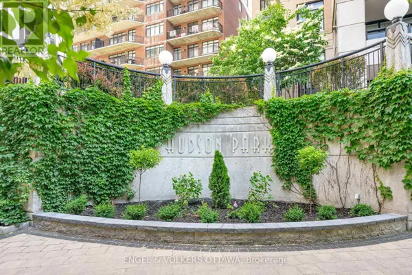 235 Kent ST #711, Ottawa, ON K2P1Z9