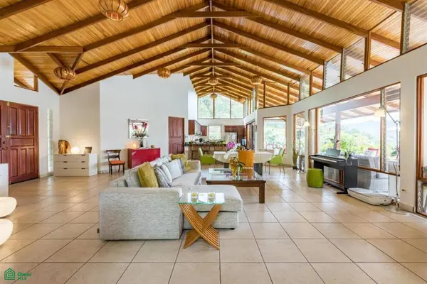 Exceptional Private Retreat in Atenas, Atenas, 20501