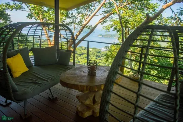 Spectacular Oceanview Retreat in Bellevue Isla Tor, Puntarenas,