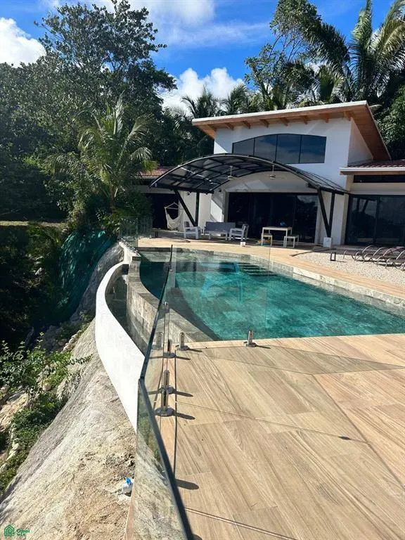 Bocas del Toro, Puerto Carrillo, Guanacaste 51103