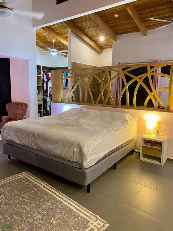 Bocas del Toro, Puerto Carrillo, Guanacaste 51103