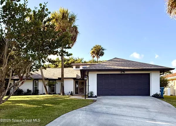 313 Evergreen ST NE, Palm Bay, FL 32907