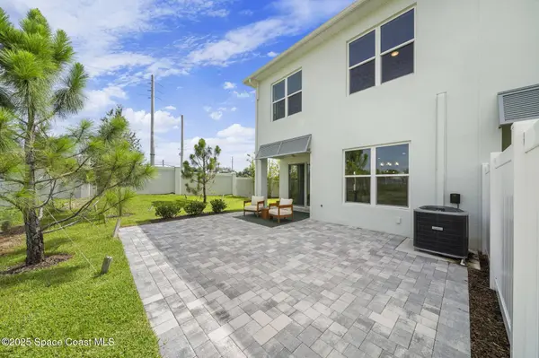 1330 Windchime LN, Melbourne, FL 32935