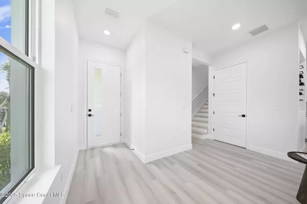 1340 Windchime LN, Melbourne, FL 32935