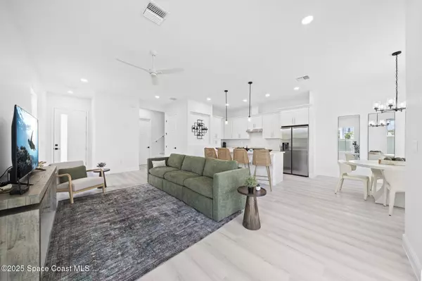 1340 Windchime LN, Melbourne, FL 32935